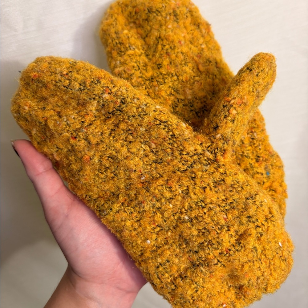 Yellow stitches fuzzy mitten with fleece inside lining cold weather accessories
